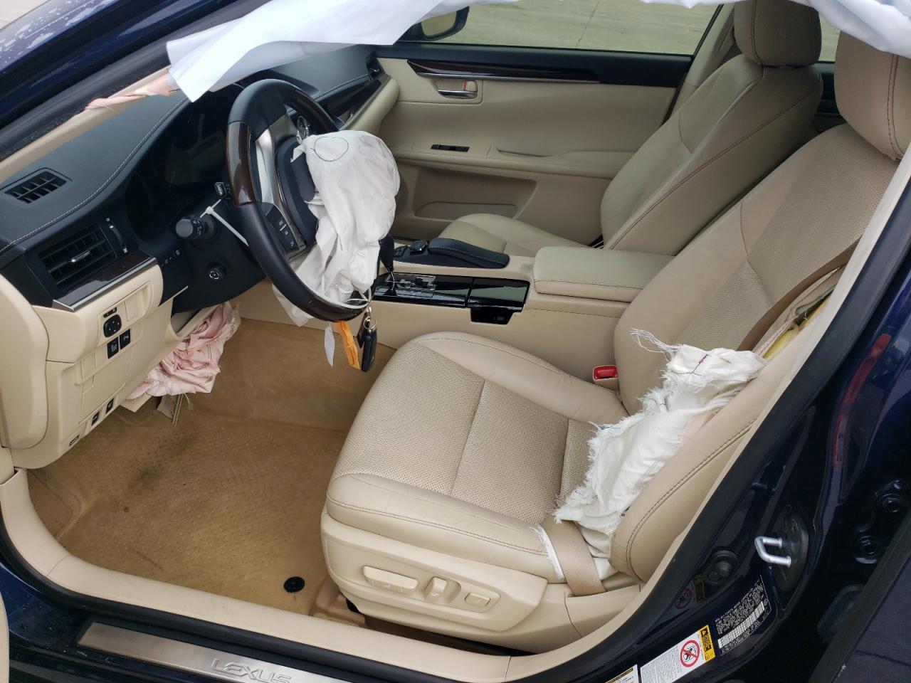 2015 Lexus ES - Image 7