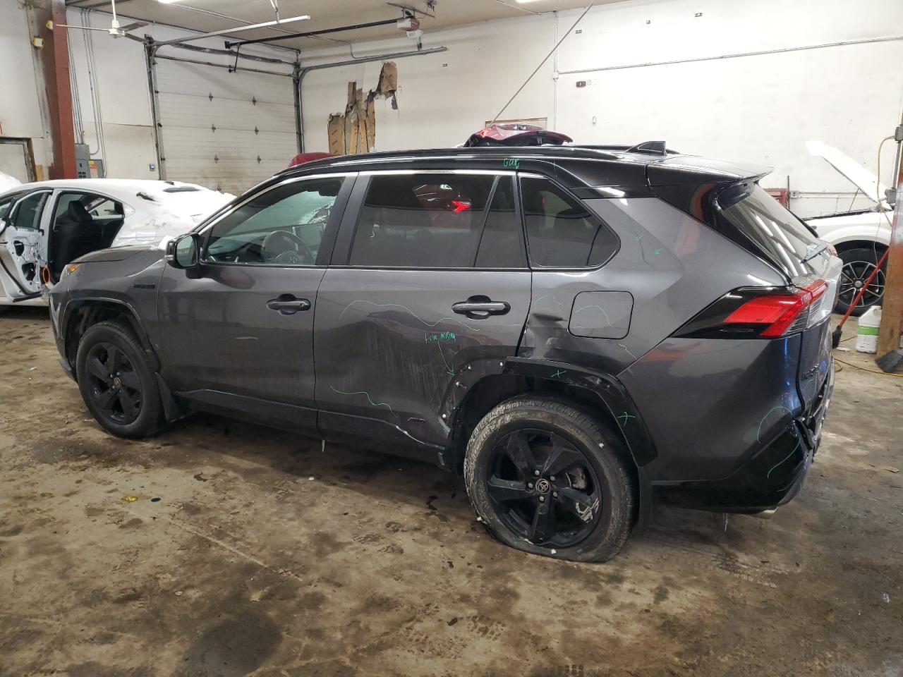 2021 Toyota RAV 4 - Image 2