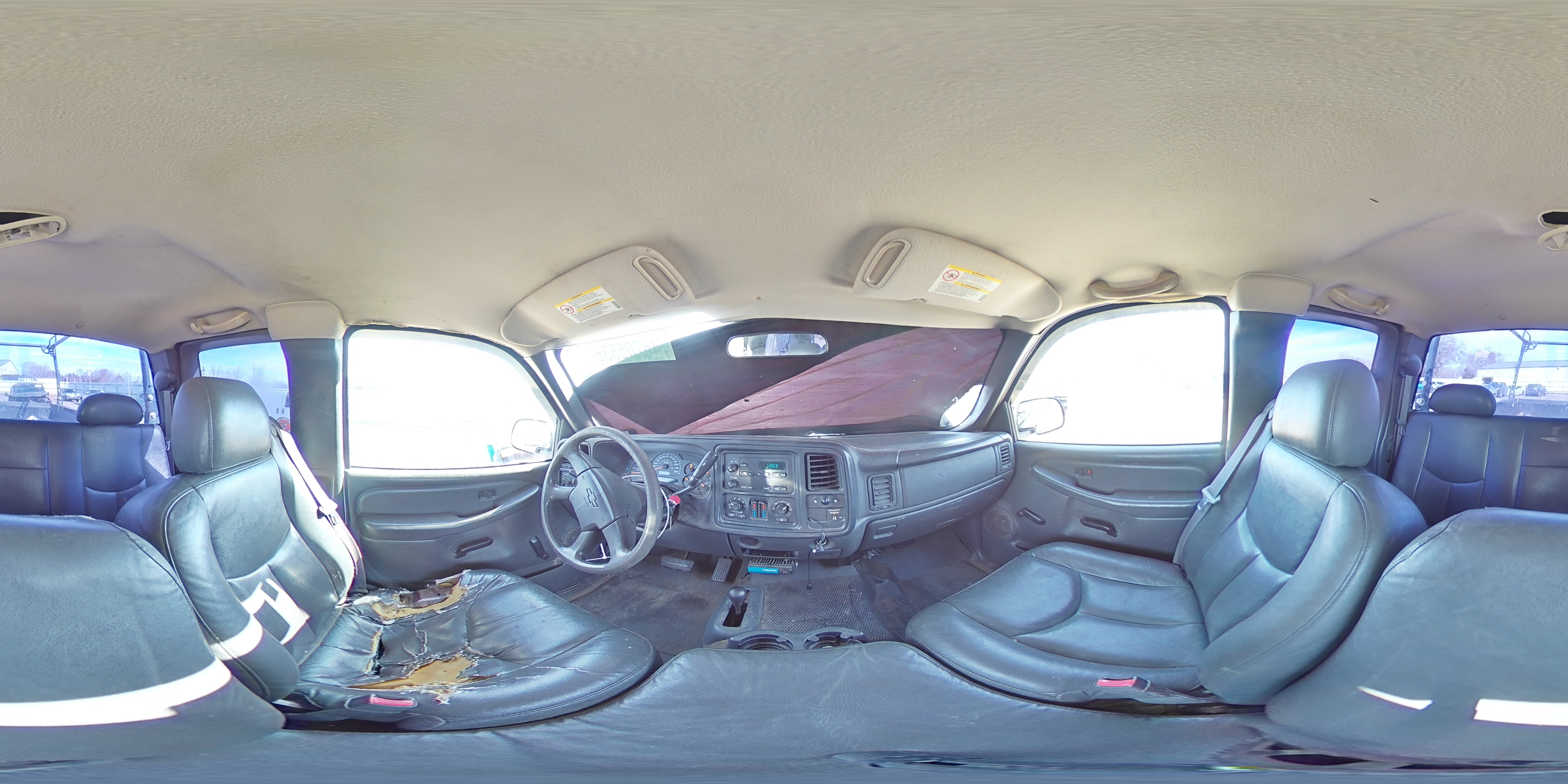 2004 Chevrolet Silverado - Image 13