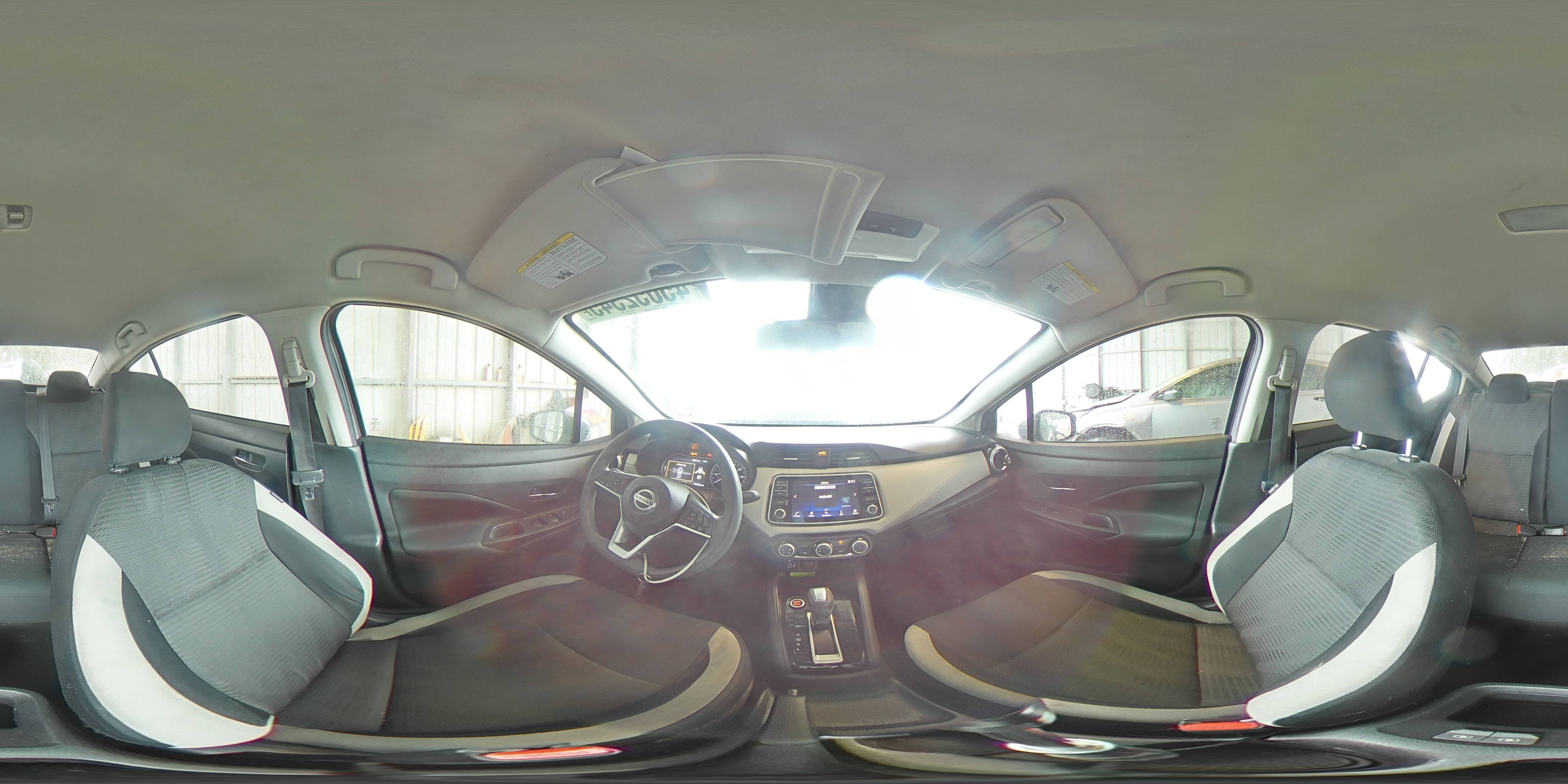 2021 Nissan Versa - Image 12
