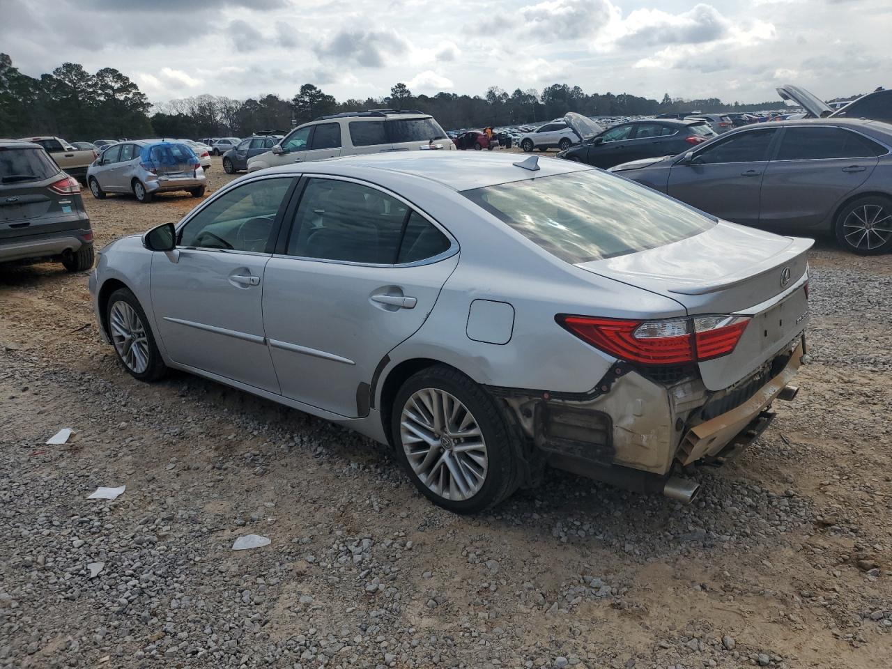2013 Lexus ES - Image 2