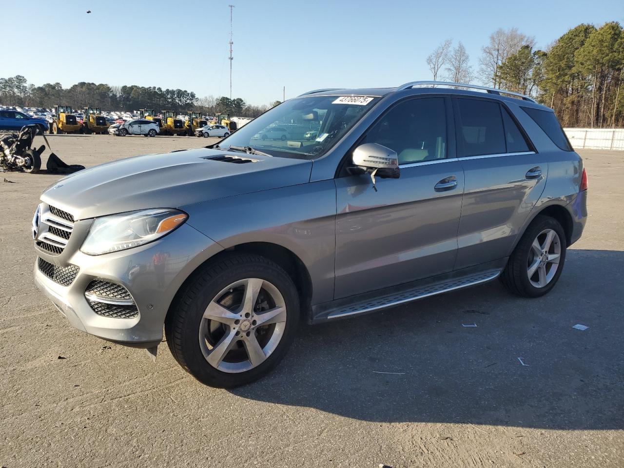 2016 Mercedes-Benz GLE - Image 1