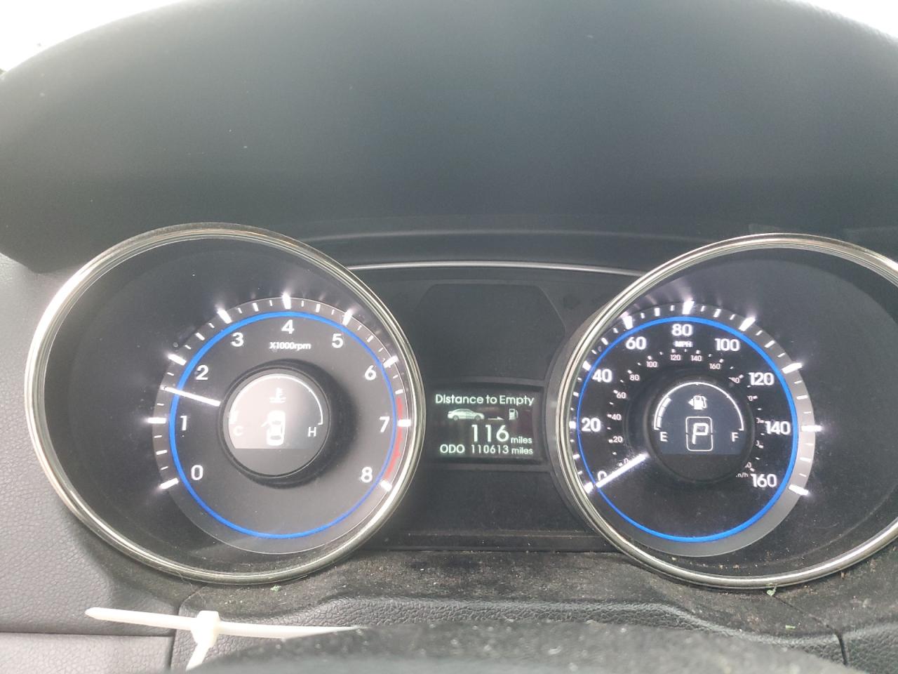 2012 Hyundai Sonata - Image 9