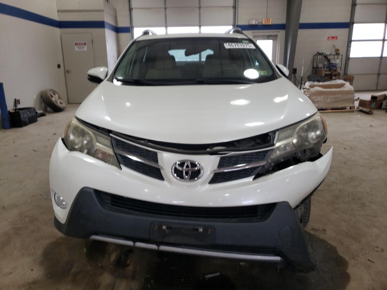 2014 Toyota RAV 4 - Image 5