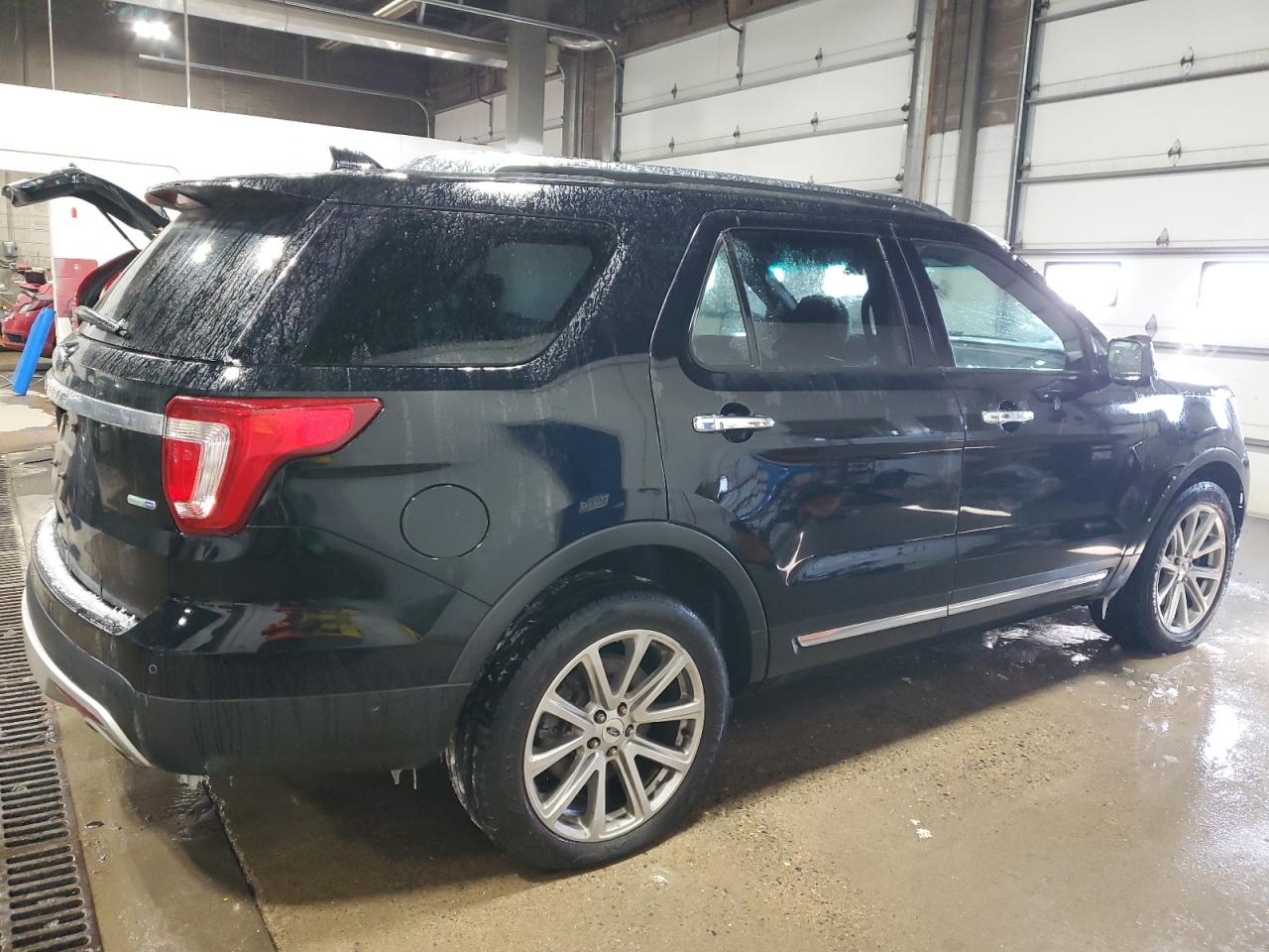2017 Ford Explorer - Image 3