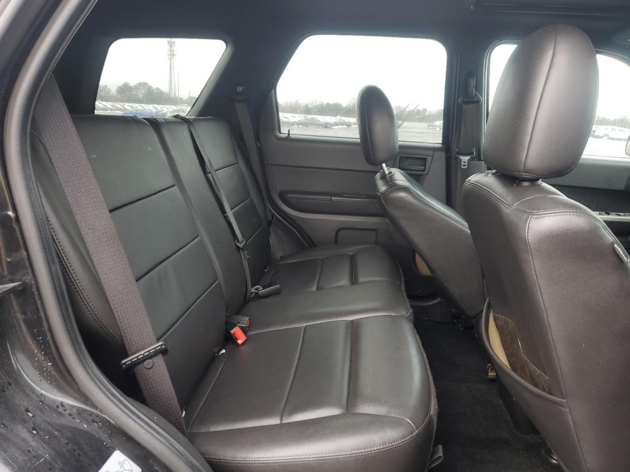 2011 Ford Escape - Image 10