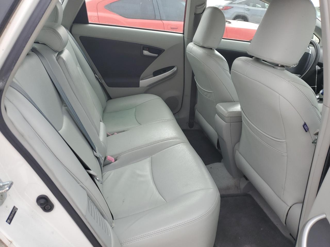 2010 Toyota Prius - Image 10