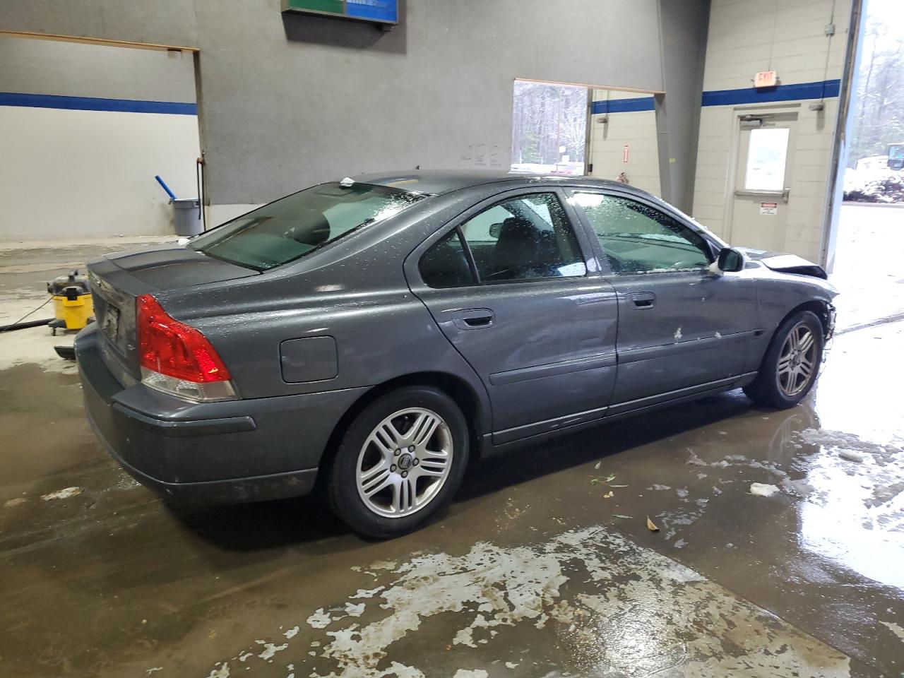 2005 Volvo S60 - Image 3