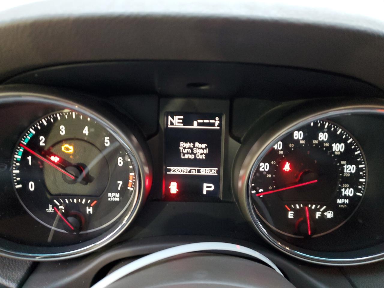 2011 Jeep Grand Cherokee - Image 9