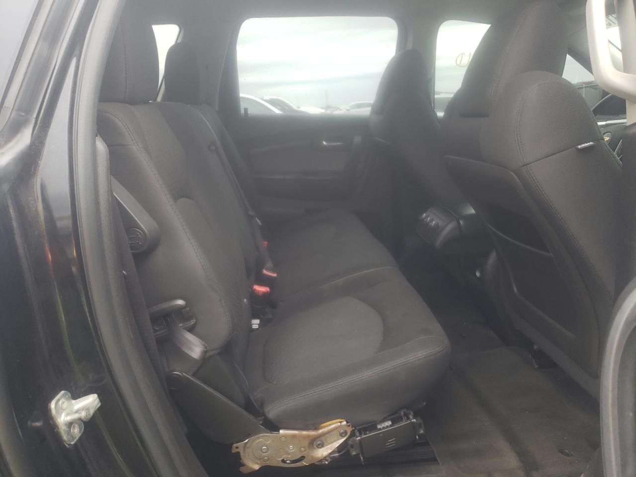2011 Chevrolet Traverse - Image 11