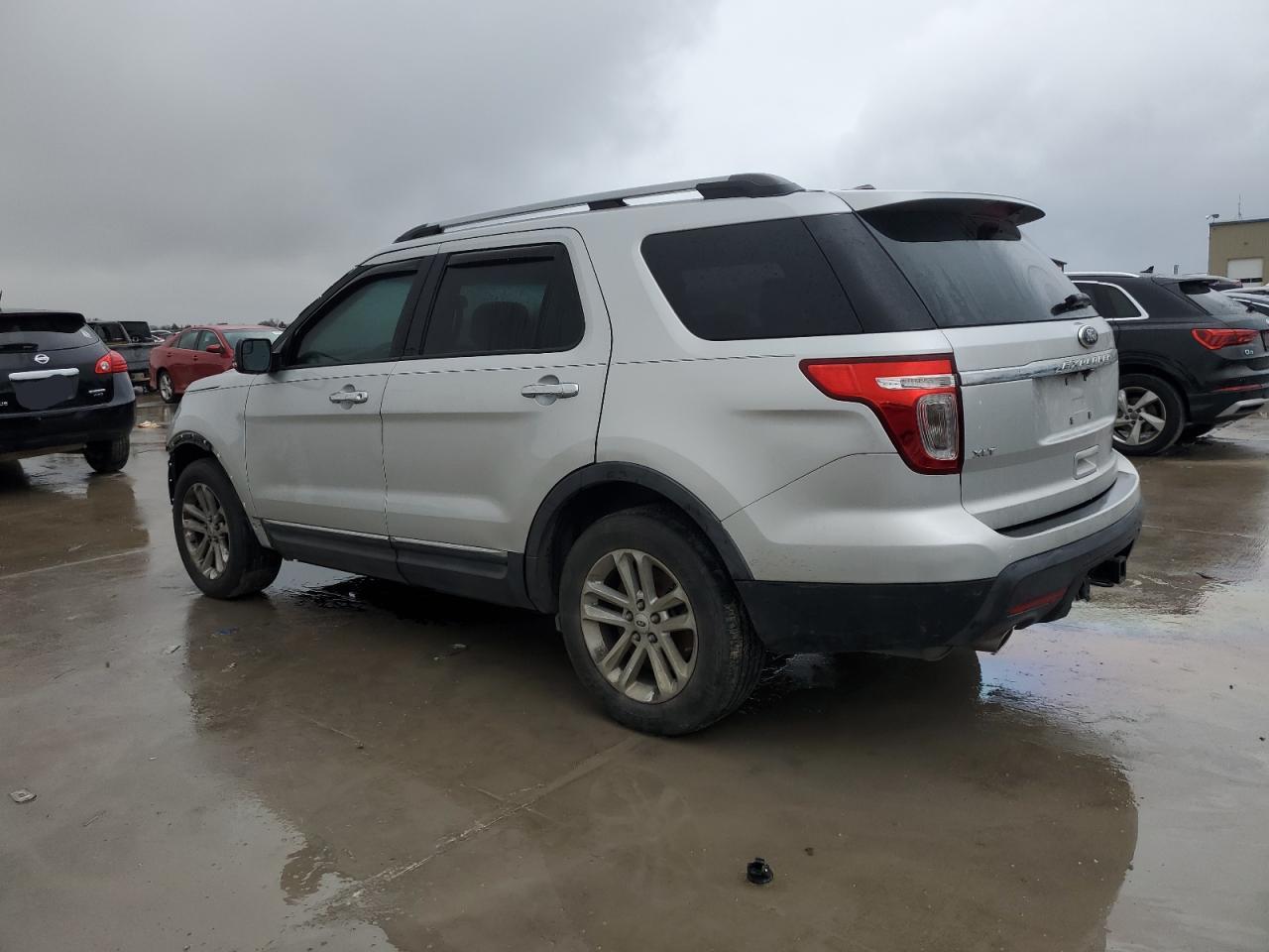 2015 Ford Explorer - Image 2