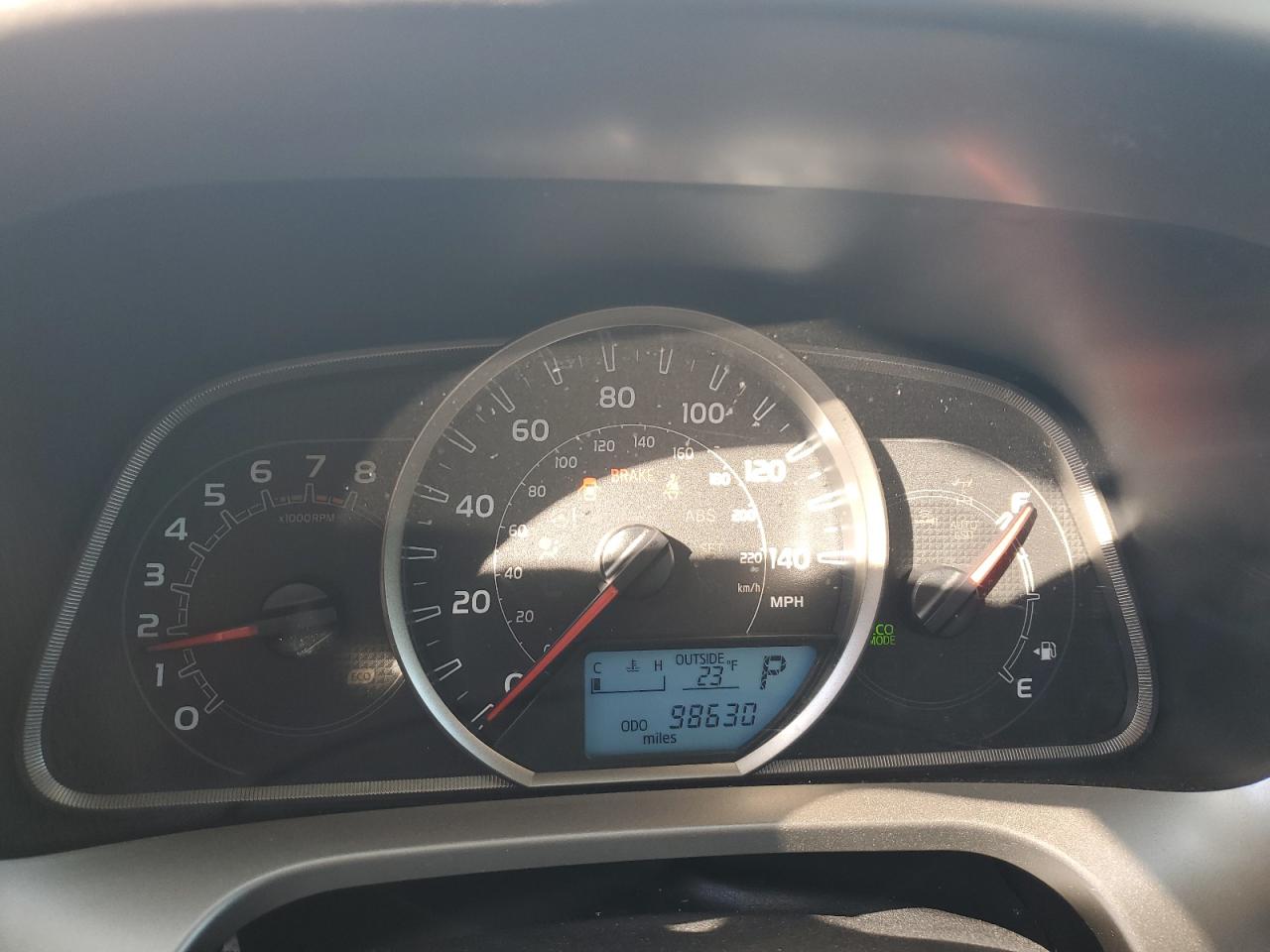 2014 Toyota RAV 4 - Image 9