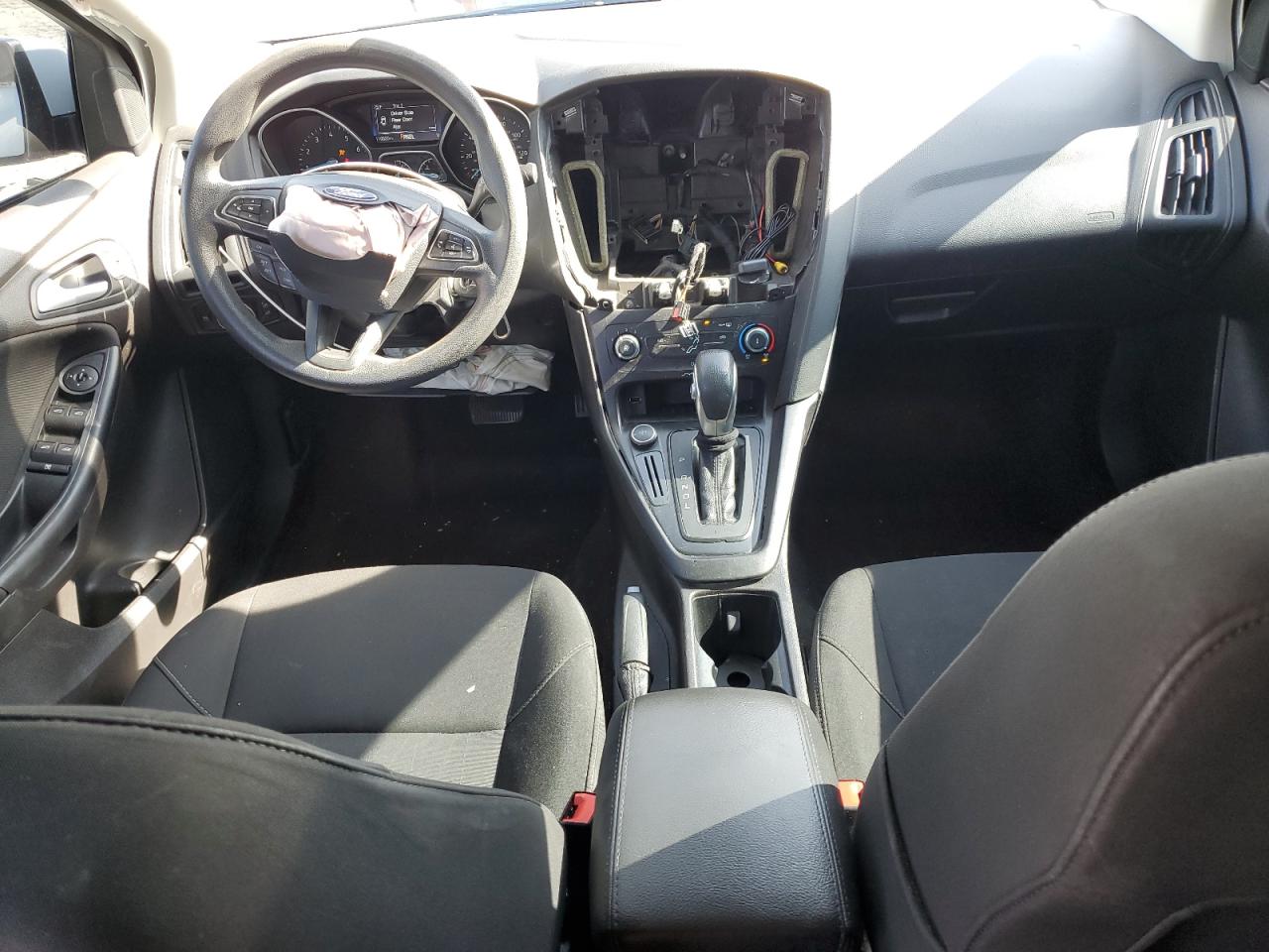 2017 Ford Focus - Image 8