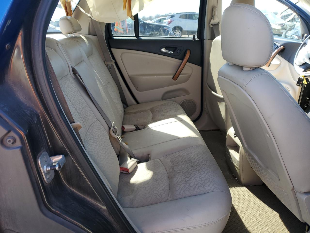 2006 Saturn VUE - Image 11