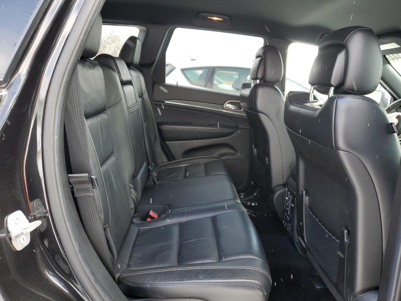 2014 Jeep Grand Cherokee - Image 11