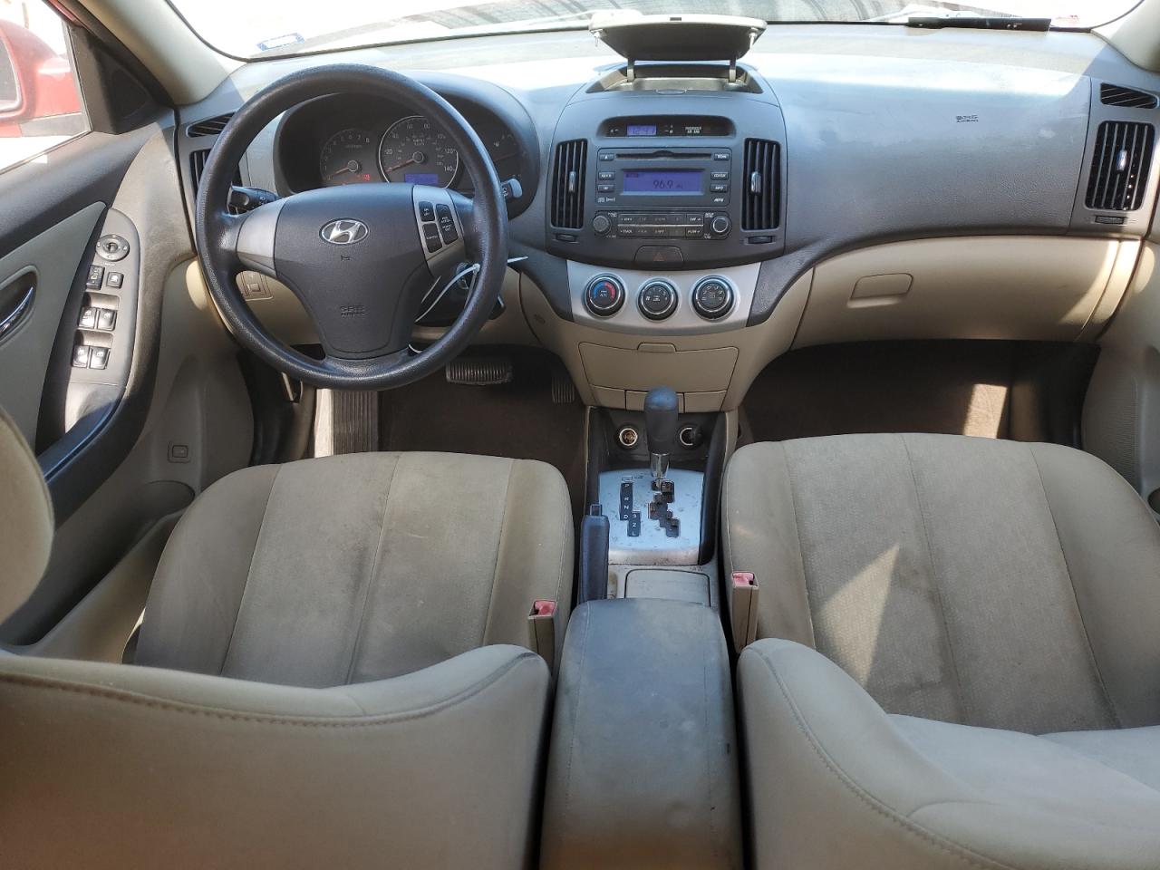 2010 Hyundai Elantra - Image 8