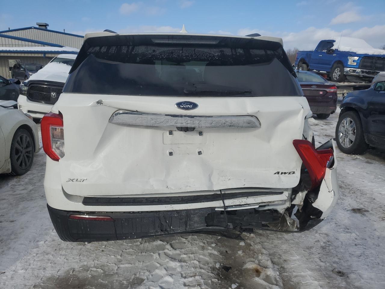 2022 Ford Explorer - Image 6