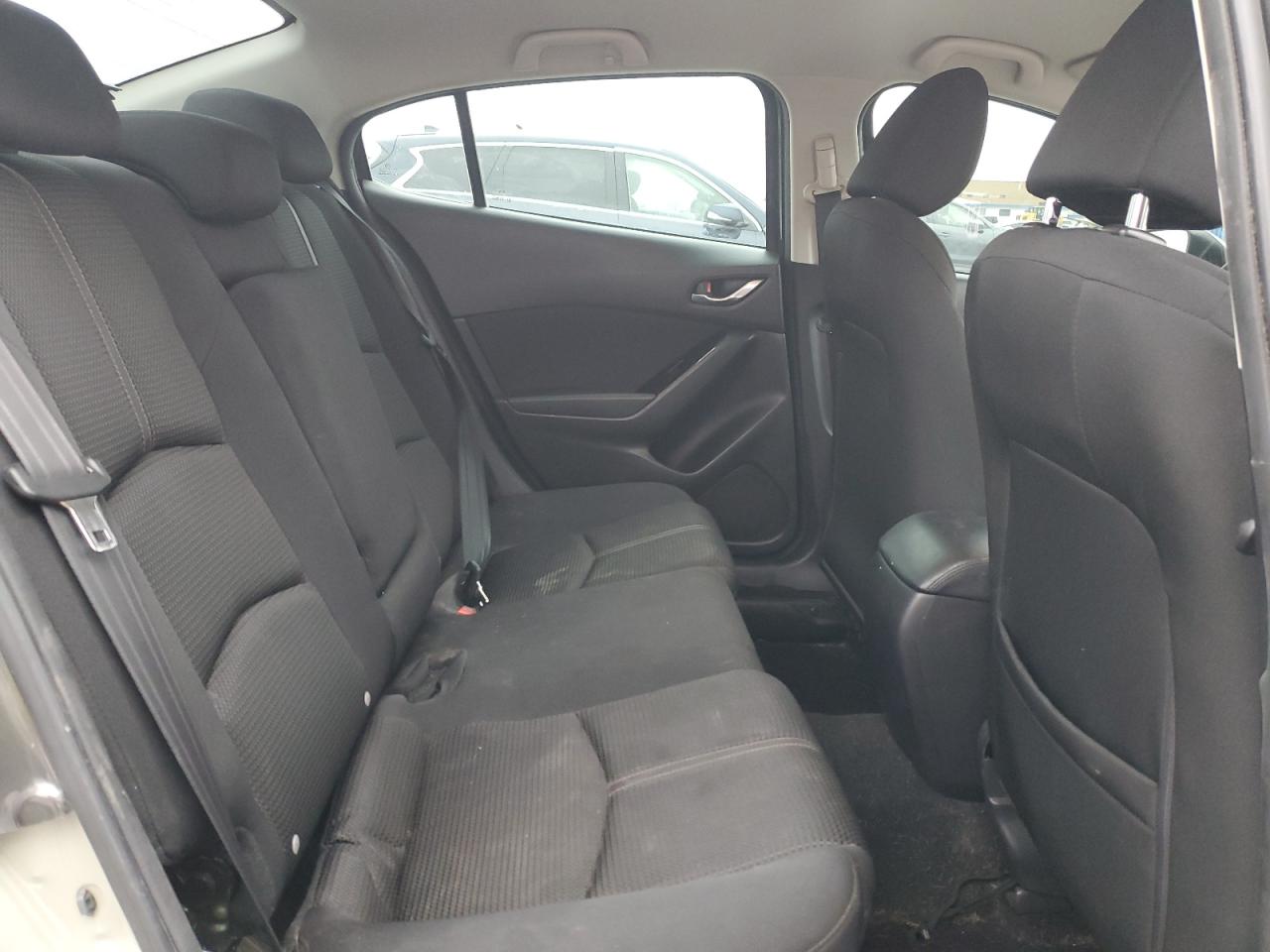 2018 Mazda 3 - Image 10