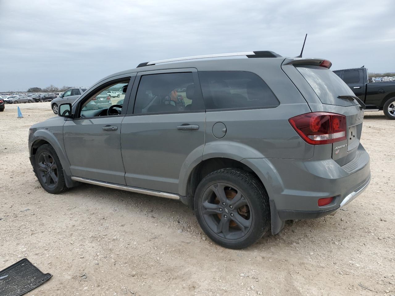 2019 Dodge Journey - Image 2