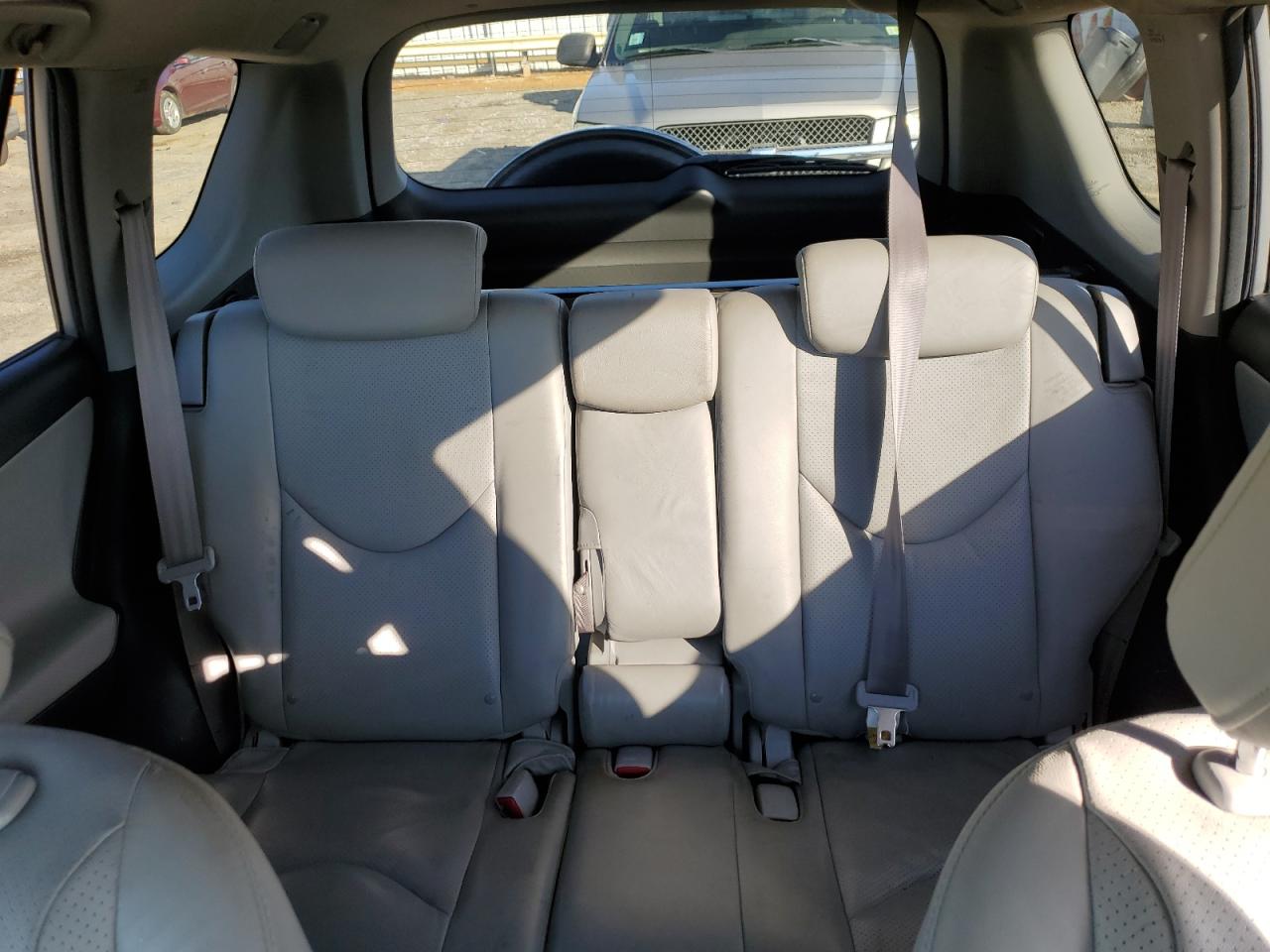 2010 Toyota RAV 4 - Image 10