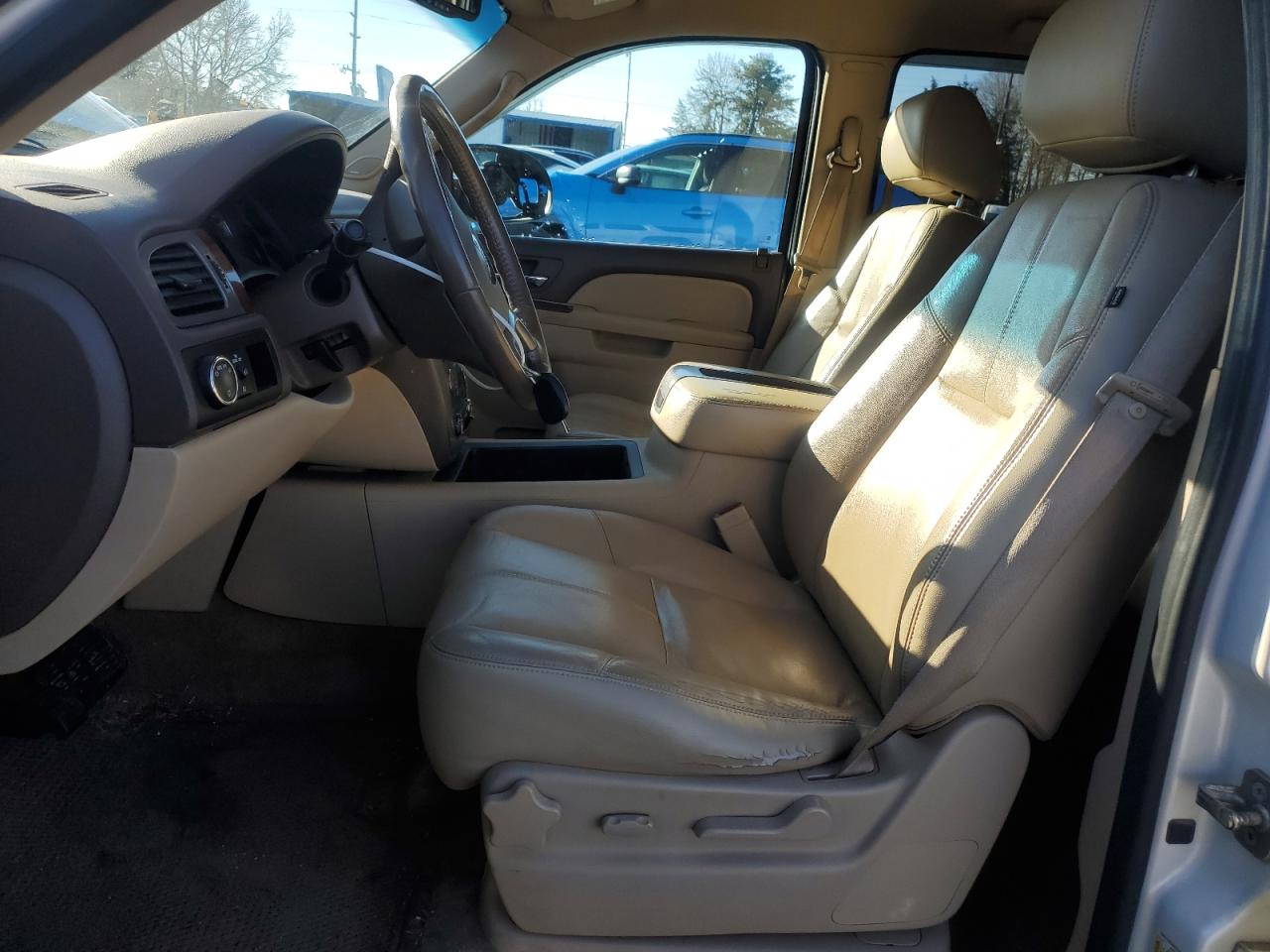 2012 GMC Yukon - Image 7