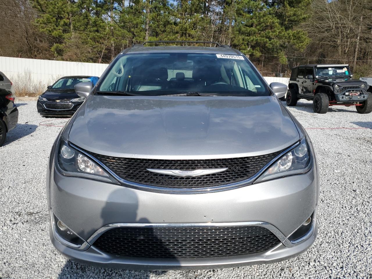 2017 Chrysler Pacifica - Image 5