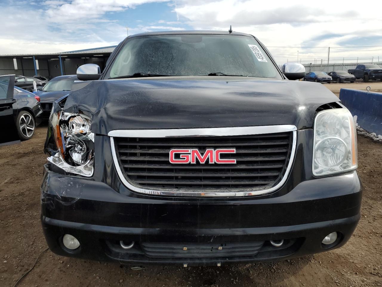 2010 GMC Yukon - Image 5