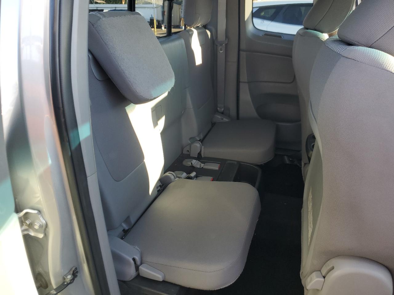 2014 Toyota Tacoma - Image 10