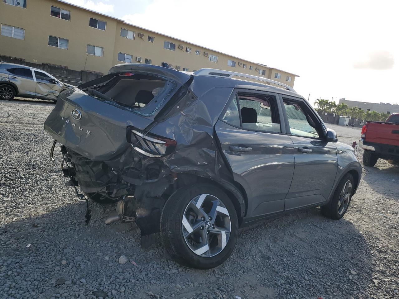 2021 Hyundai Venue - Image 3