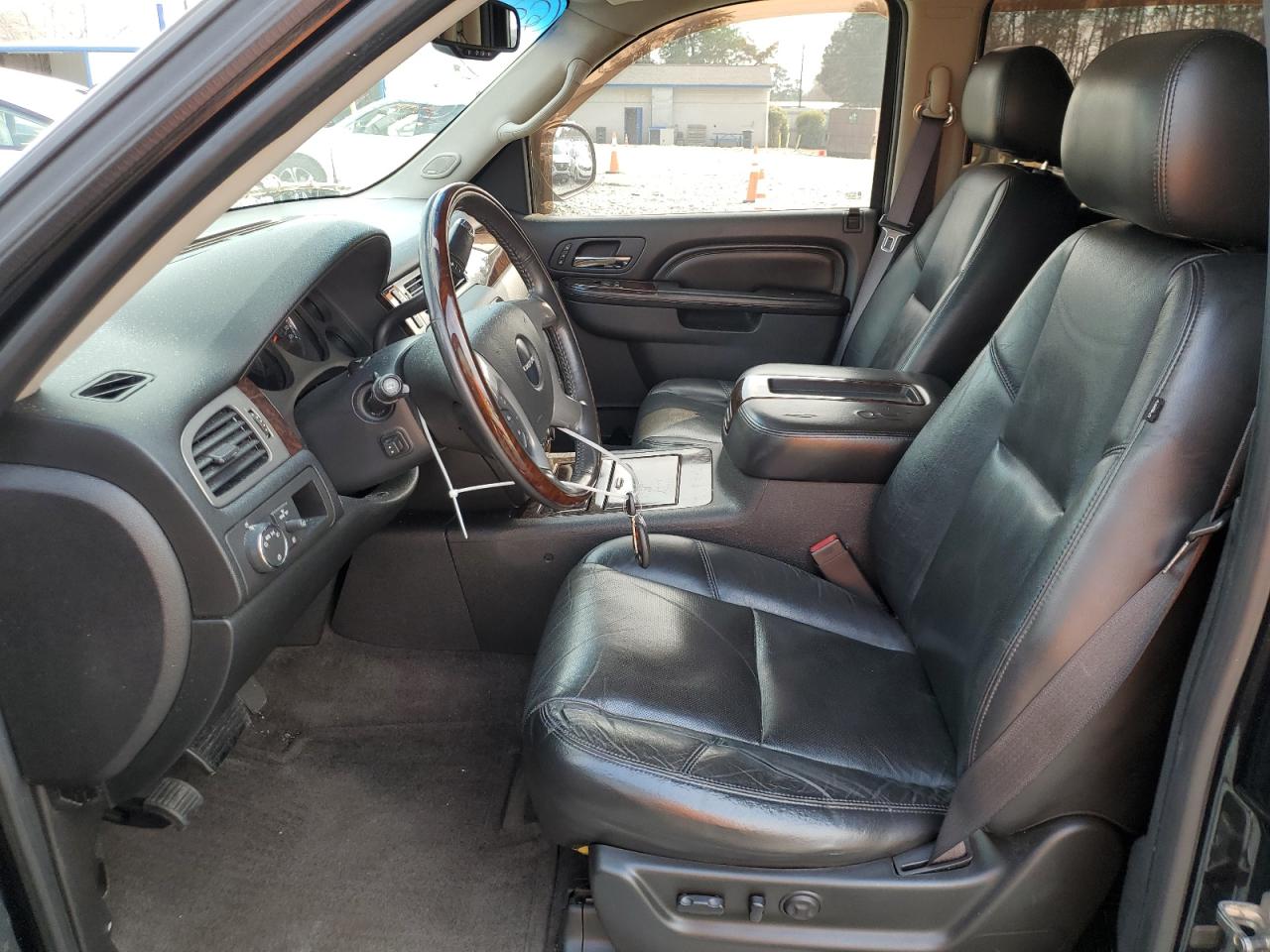 2011 GMC Yukon - Image 7