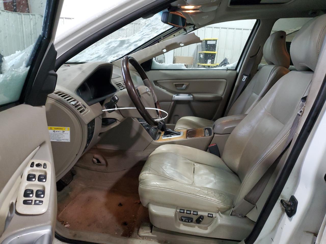 2004 Volvo XC90 - Image 7