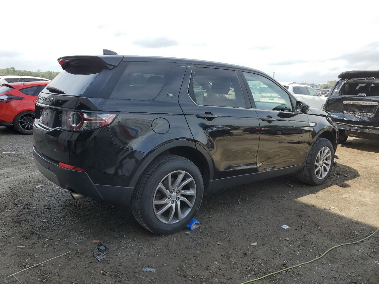 2017 Land Rover Discovery - Image 3