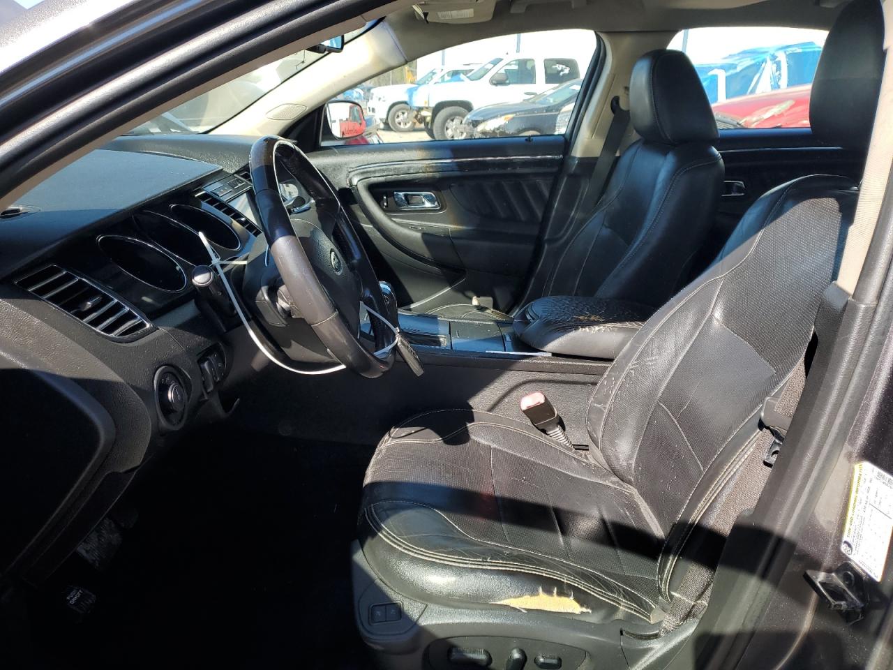 2011 Ford Taurus - Image 7
