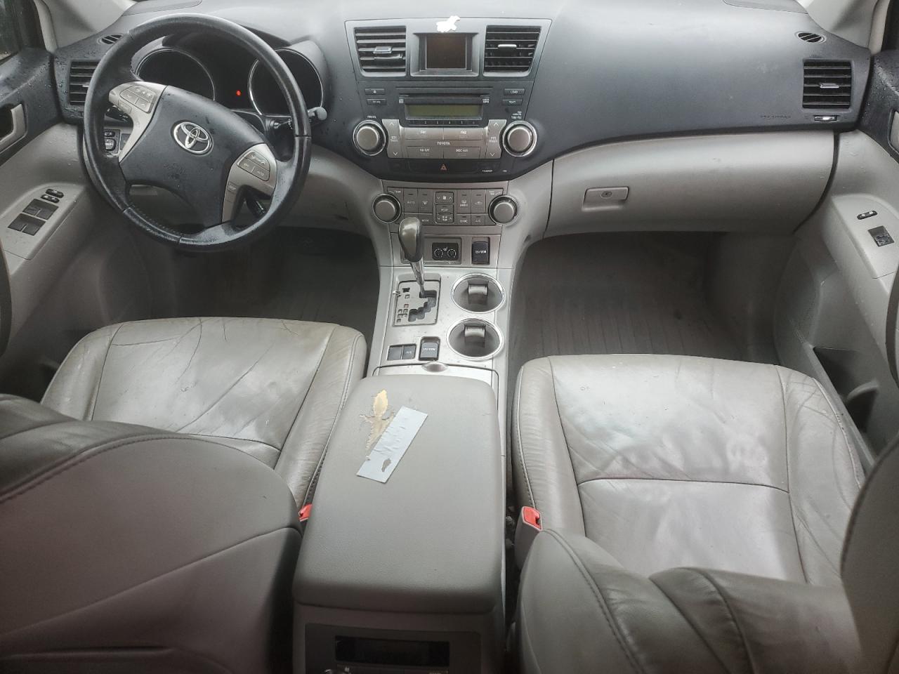 2010 Toyota Highlander - Image 8