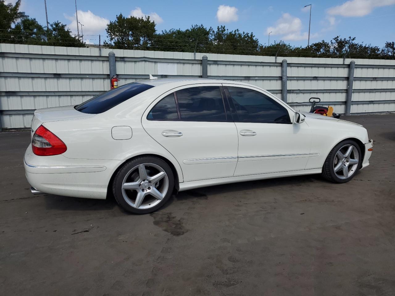 2009 Mercedes-Benz E-klasse - Image 3