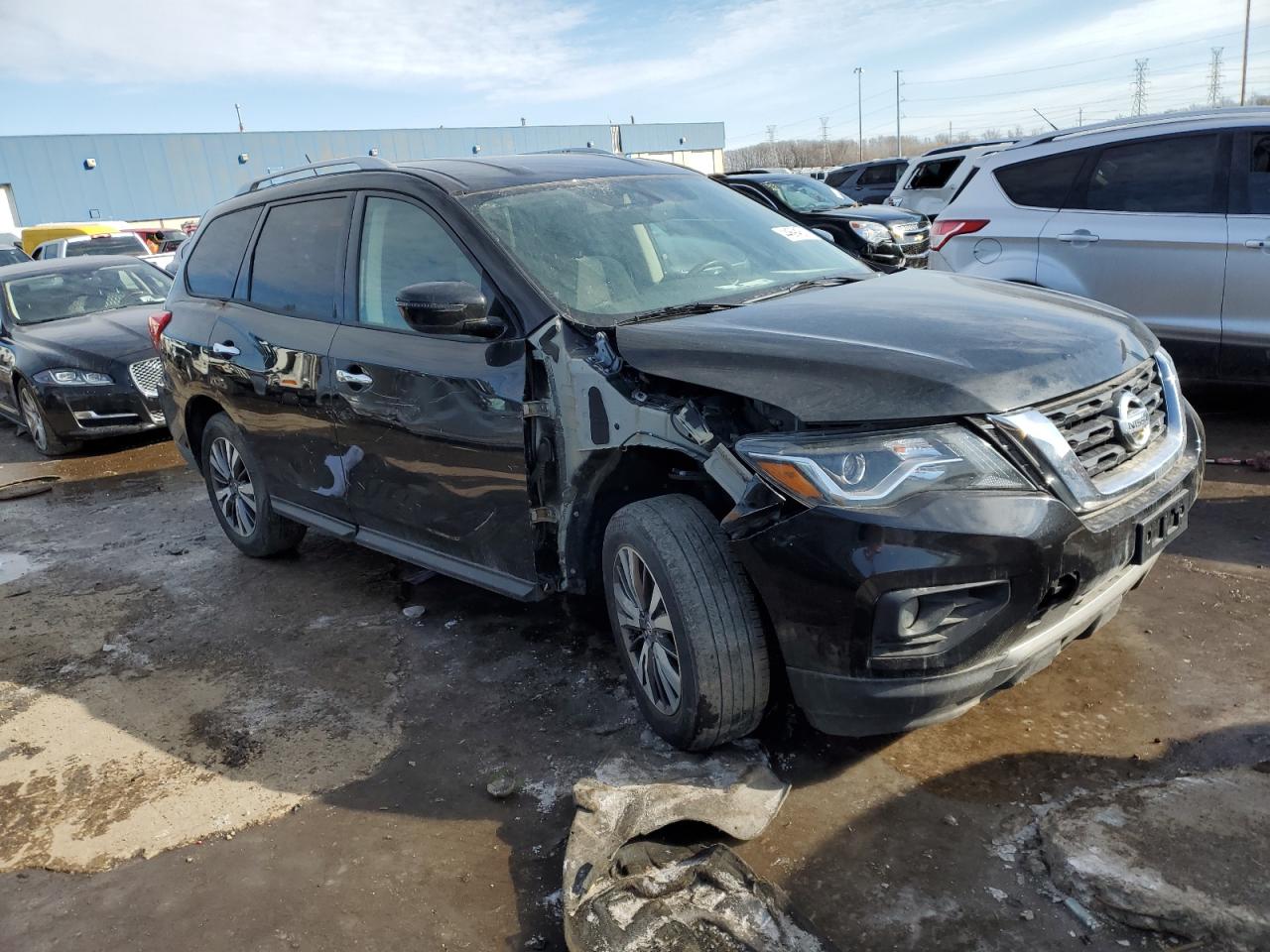 2018 Nissan Pathfinder - Image 4