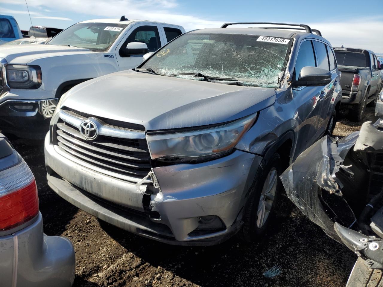 2015 Toyota Highlander - Image 1
