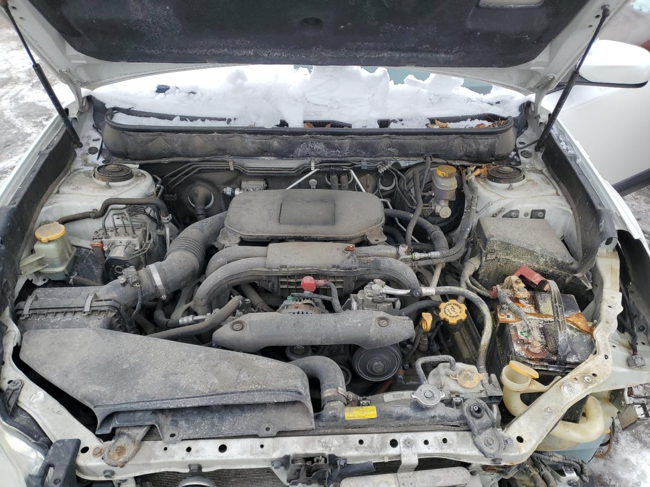 2010 Subaru Outback - Image 12