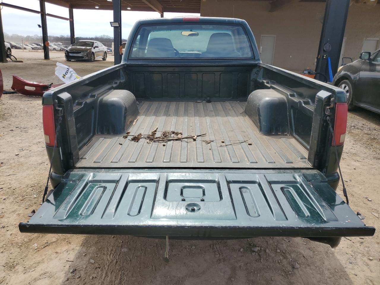 2003 Chevrolet S-10 Pickup - Image 6