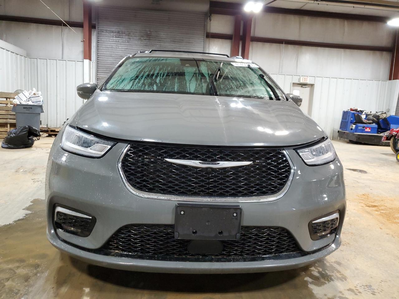 2022 Chrysler Pacifica - Image 5