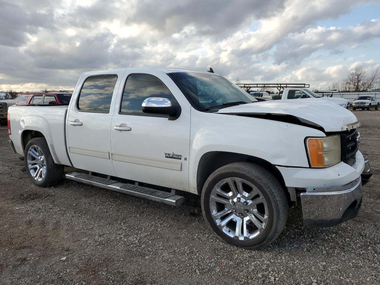 2008 GMC Sierra - Image 4
