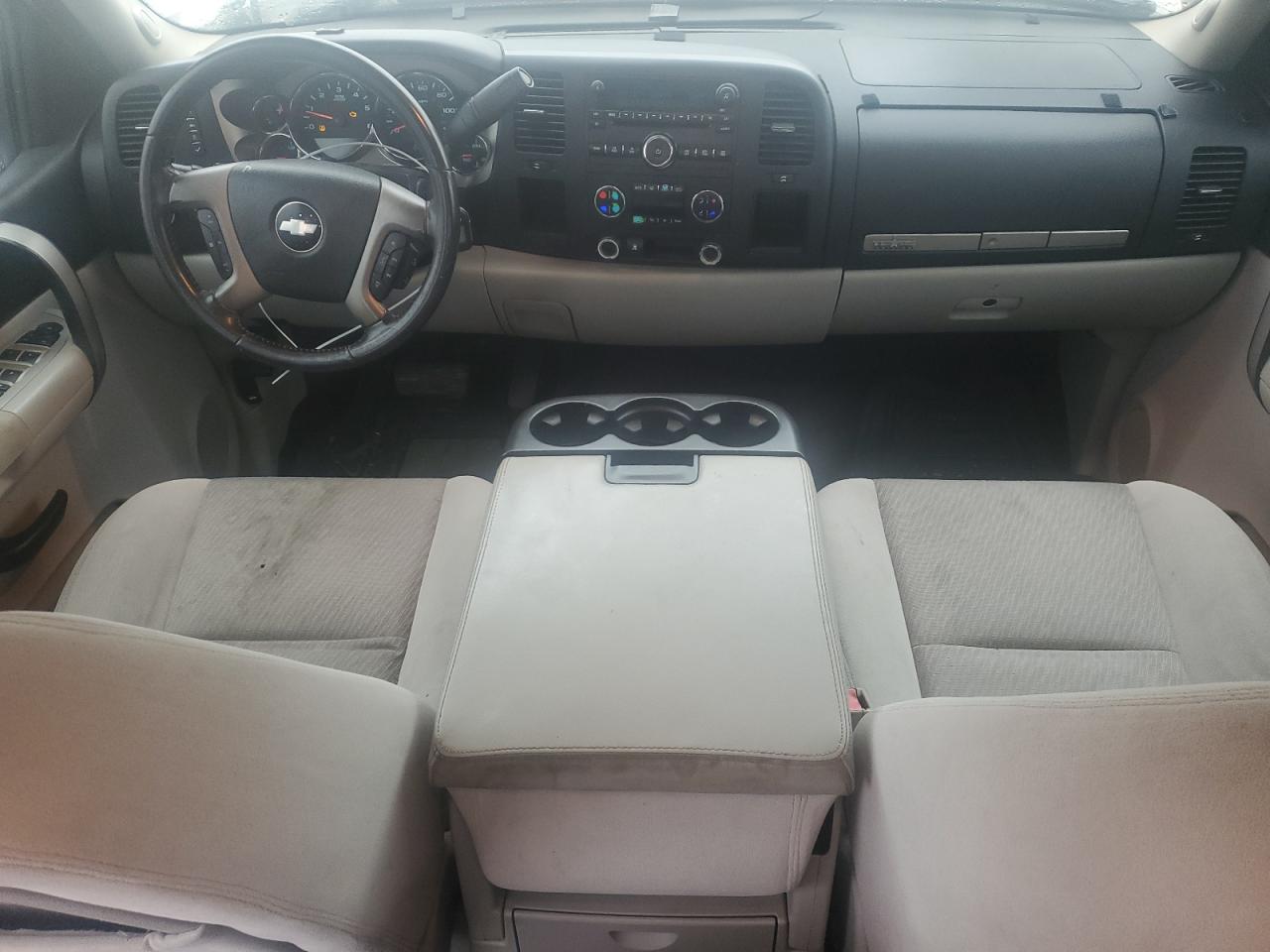 2009 Chevrolet Silverado - Image 8