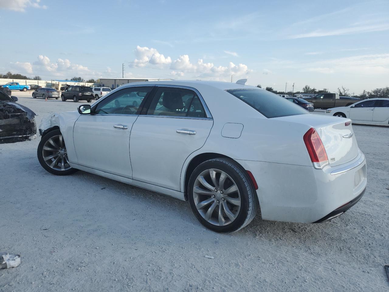 2019 Chrysler 300 - Image 2