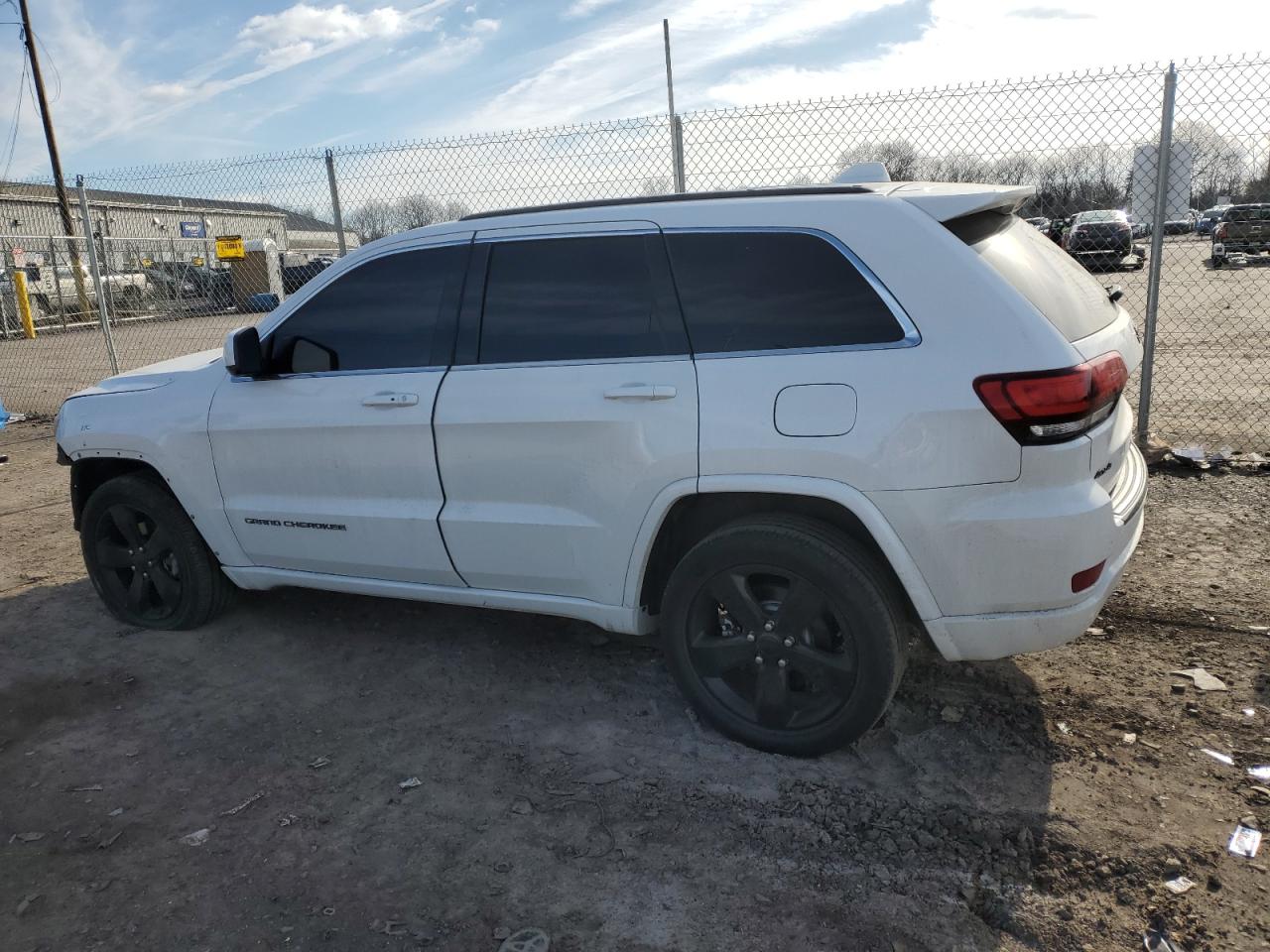 2015 Jeep Grand Cherokee - Image 2