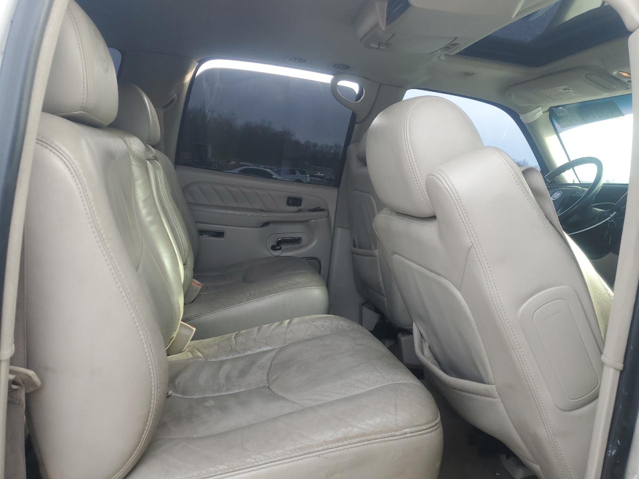 2005 Cadillac Escalade Esv VIN: 3GYFK66NX5G240695 Lot: 45814095