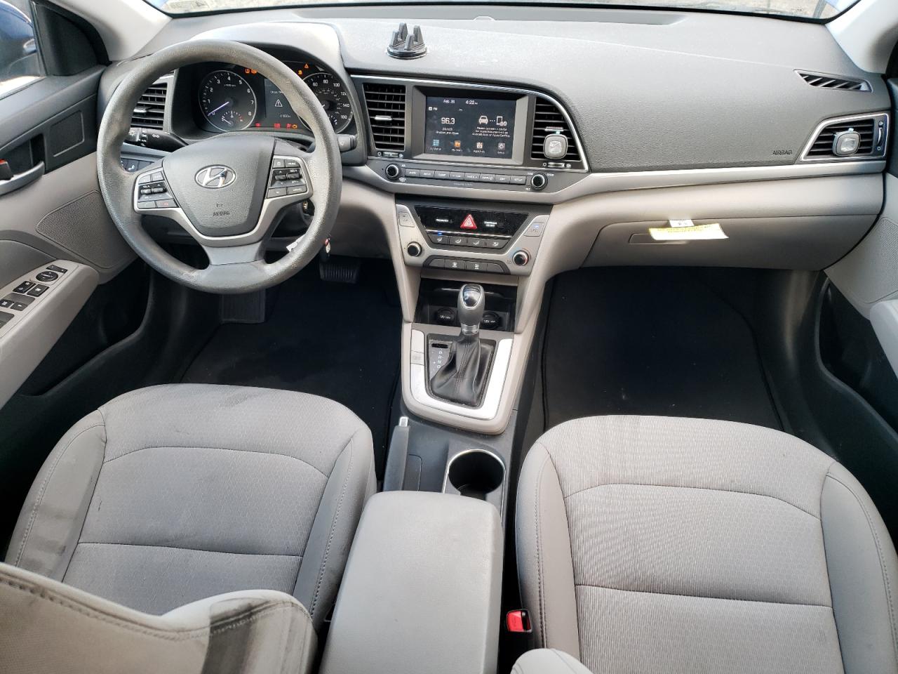 2018 Hyundai Elantra - Image 8