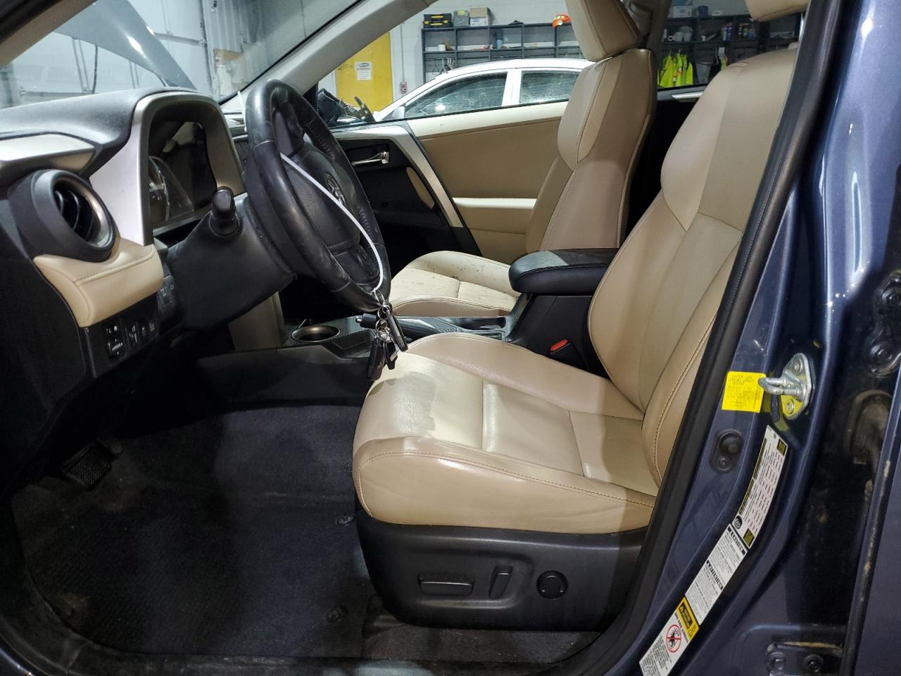2013 Toyota RAV 4 - Image 7