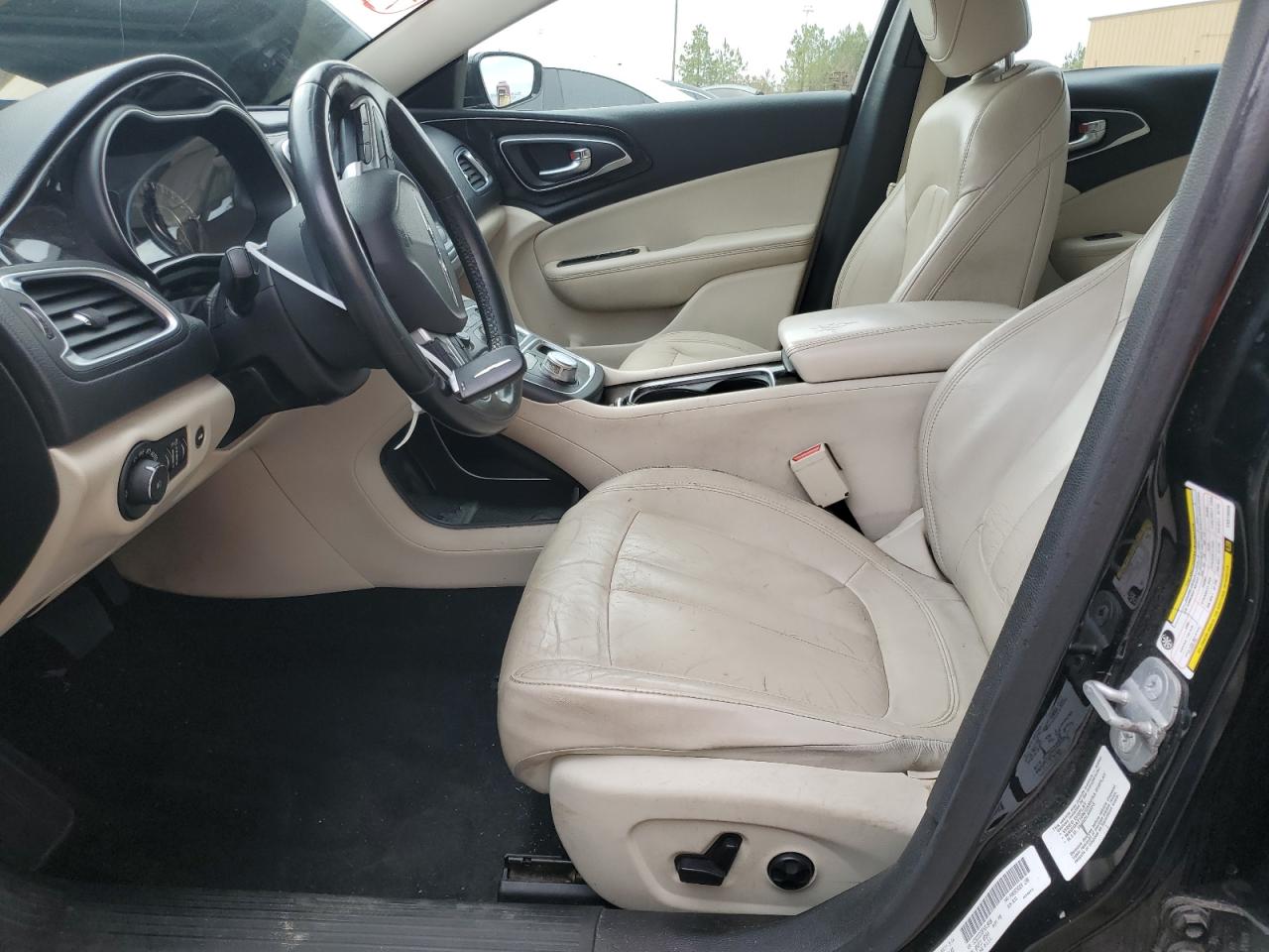 2015 Chrysler 200 - Image 7