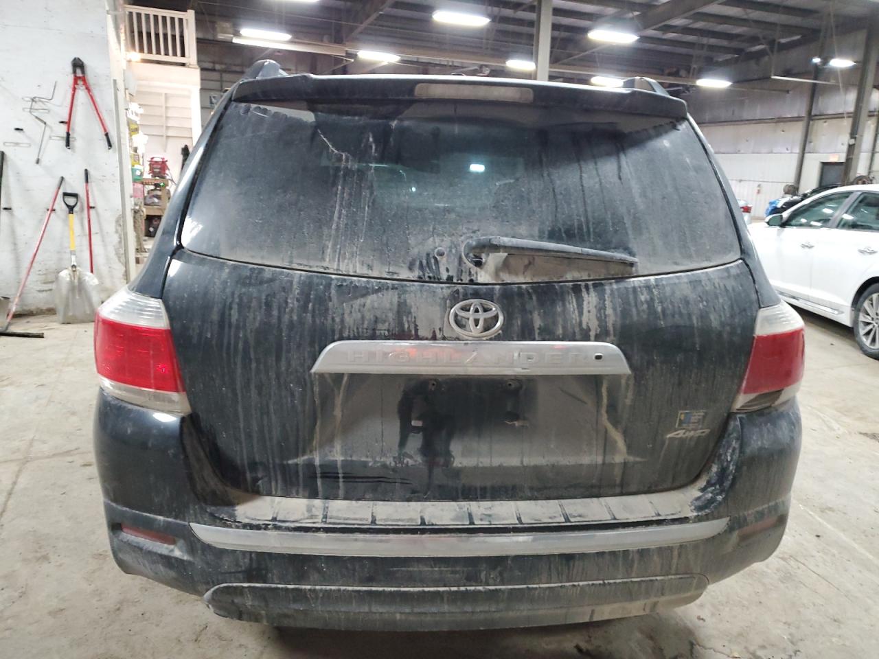 2012 Toyota Highlander - Image 6