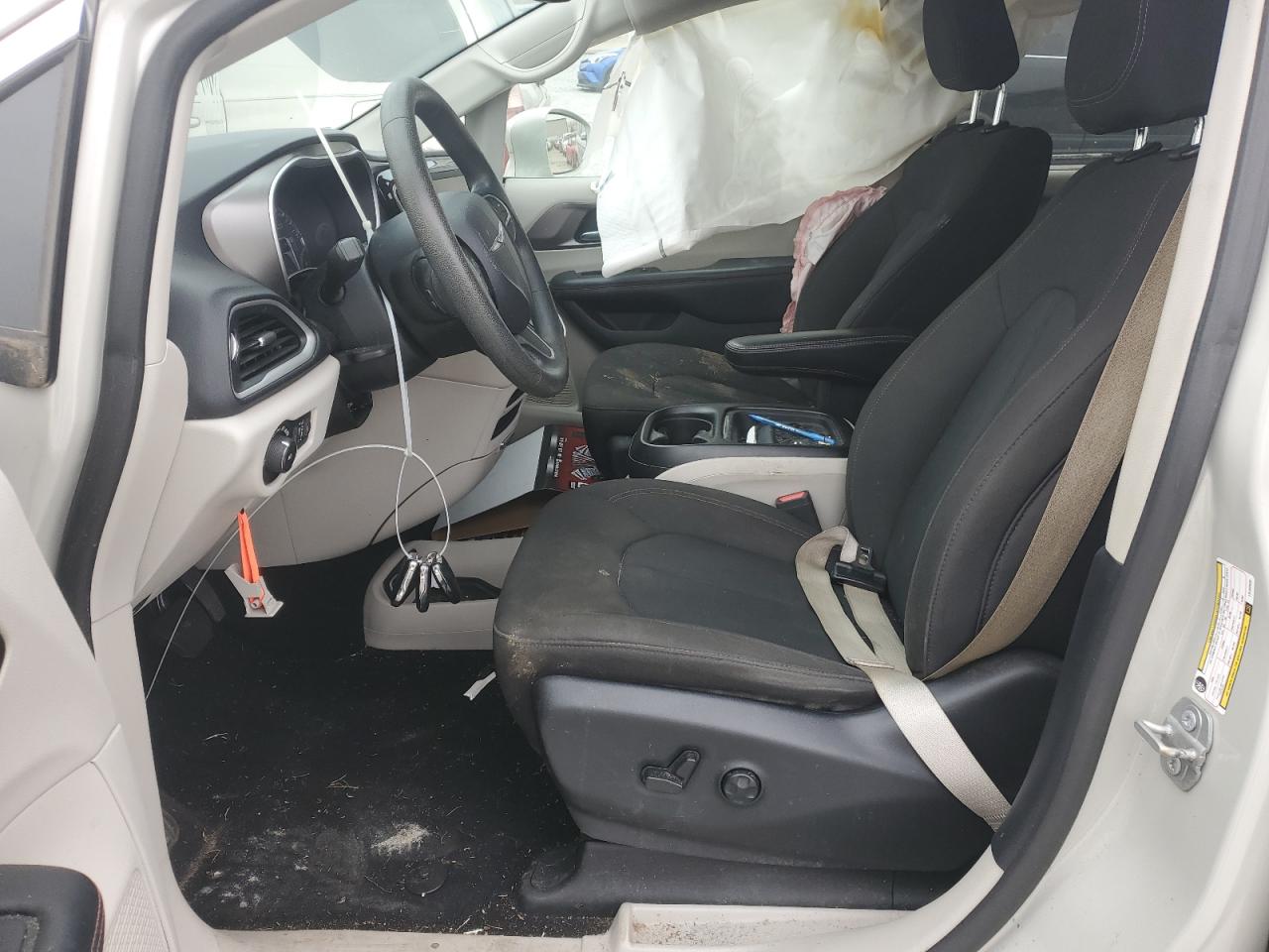 2020 Chrysler Pacifica - Image 7